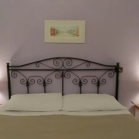 Onlyrooms Iii - Piazza Jenne * Cagliari