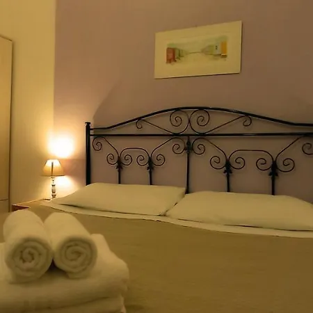 Onlyrooms Iii - Piazza Jenne Pensión
