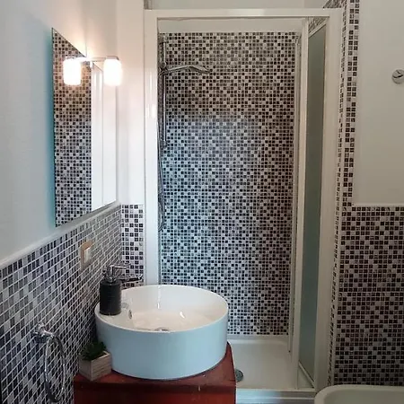 Onlyrooms Iii - Piazza Jenne Guest house